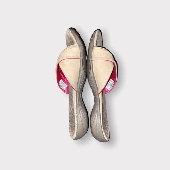 Columbia Tan Leather Slip On Sandals Size 7 - Picture 4 of 6